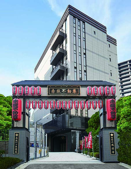 東京都港区赤坂の自動搬送式納骨堂「威徳寺赤坂一ツ木陵苑」の外観。